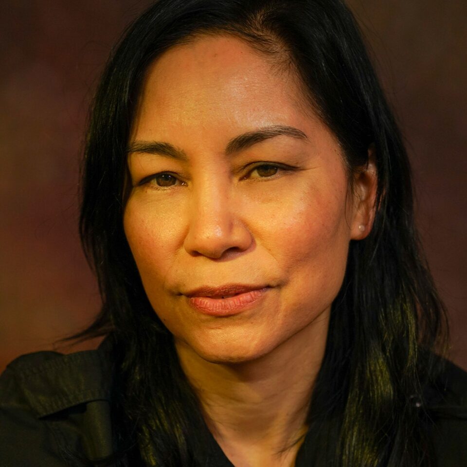 Gina-Osterlo-Profile-photo-from-Silverlens-Galleries